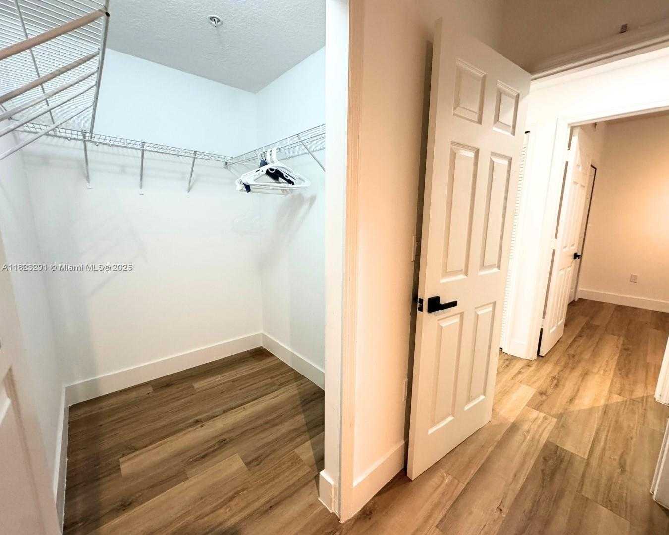 Small Image of 6630 NORTH WEST 114TH AVE #1524, Doral Number 35