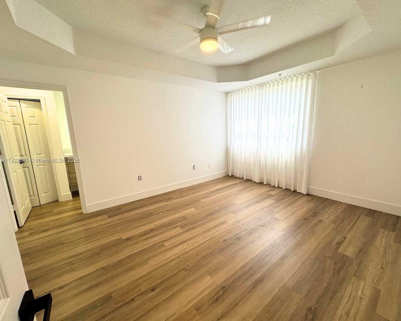 Small Image of 6630 NORTH WEST 114TH AVE #1524, Doral Number 39