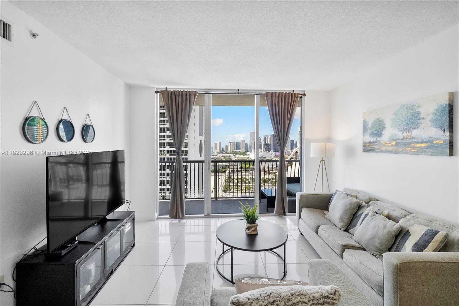 Small Image of 1750 NORTH BAYSHORE DR #3106, Miami Number 3