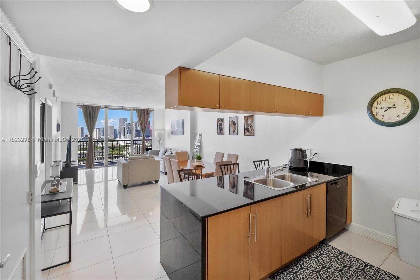 Small Image of 1750 NORTH BAYSHORE DR #3106, Miami Number 4