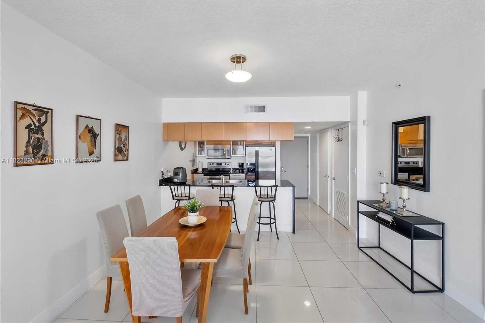 Small Image of 1750 NORTH BAYSHORE DR #3106, Miami Number 7