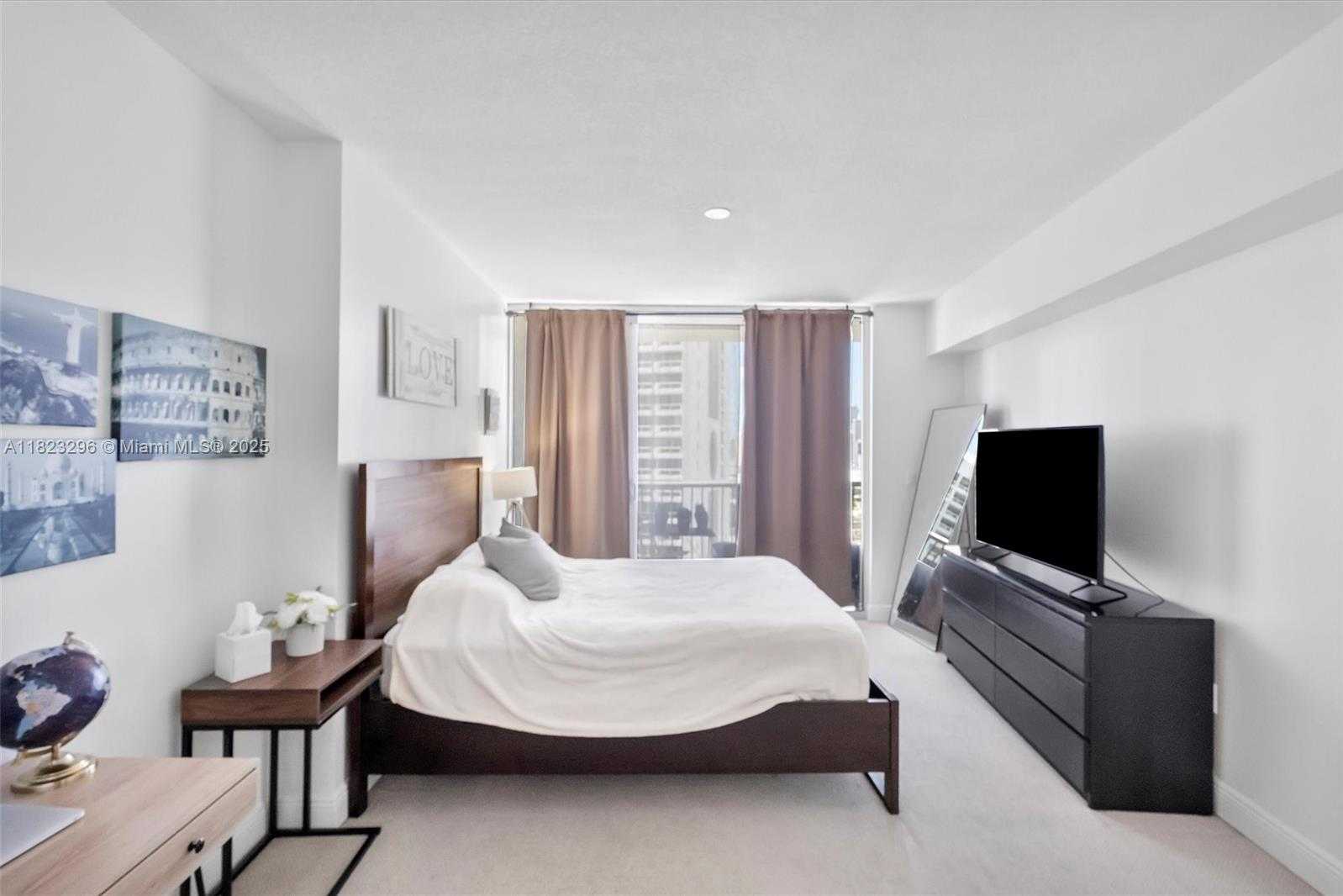 Small Image of 1750 NORTH BAYSHORE DR #3106, Miami Number 9