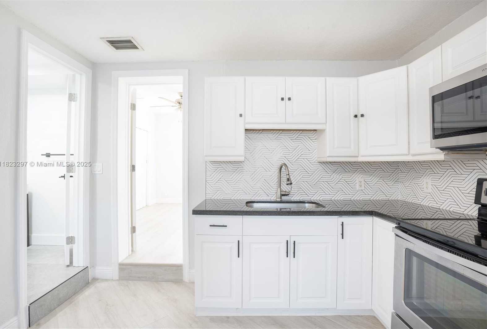 Small Image of 6695 SOUTH WEST 28TH ST #6695, Miami Number 3