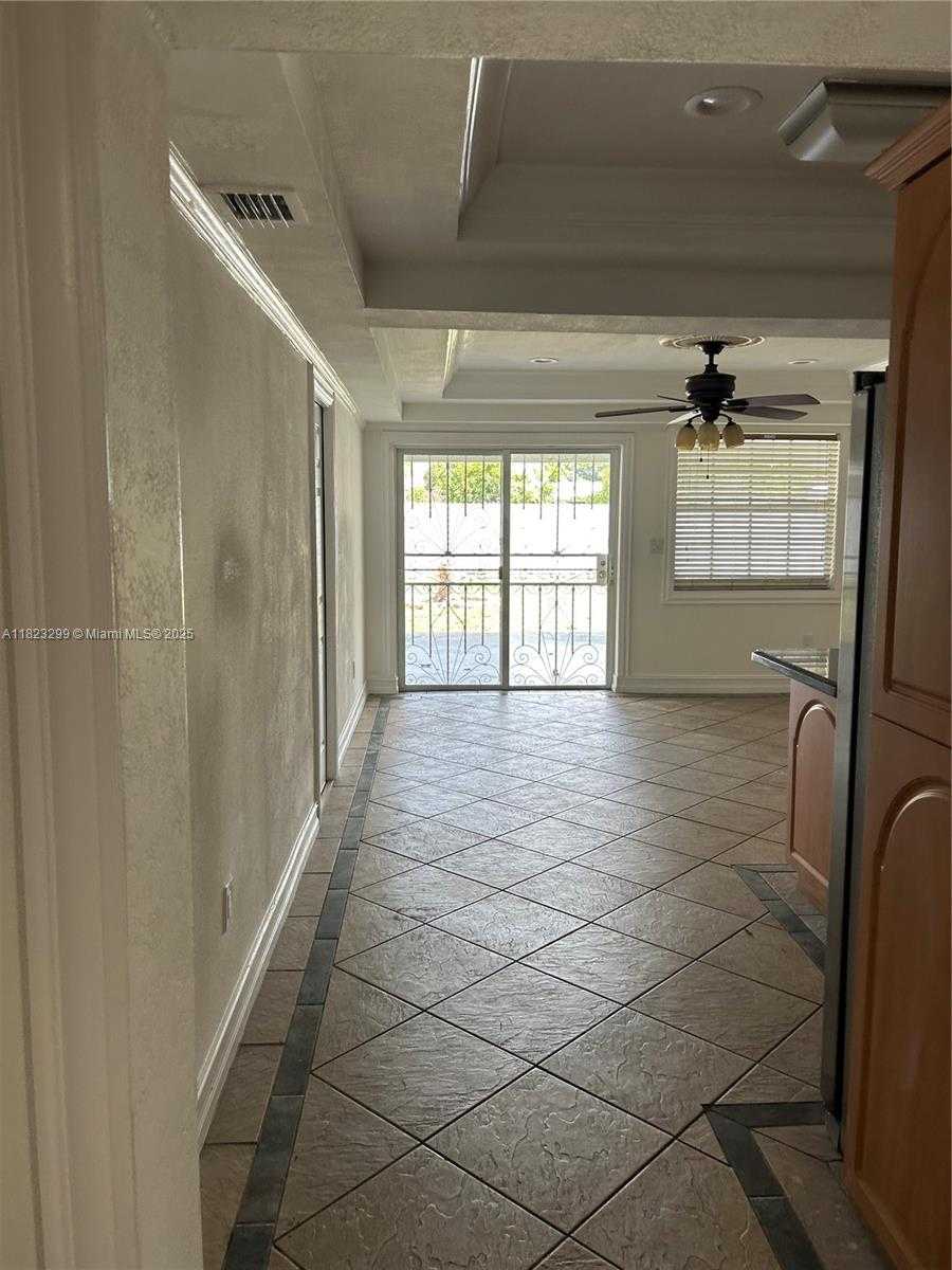 Small Image of 621 EAST 46TH ST, Hialeah Number 16