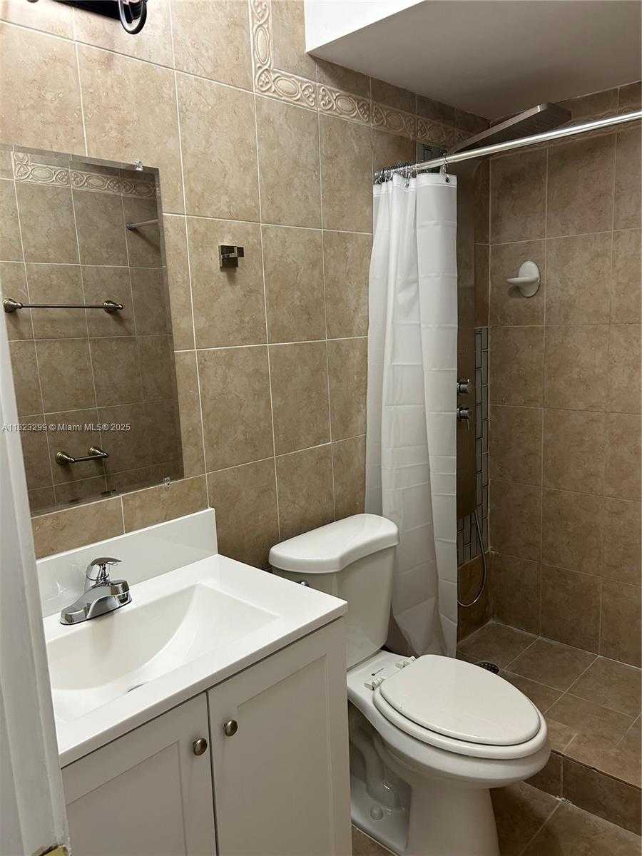 Small Image of 621 EAST 46TH ST, Hialeah Number 18