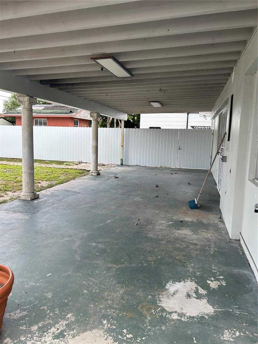 Small Image of 621 EAST 46TH ST, Hialeah Number 25