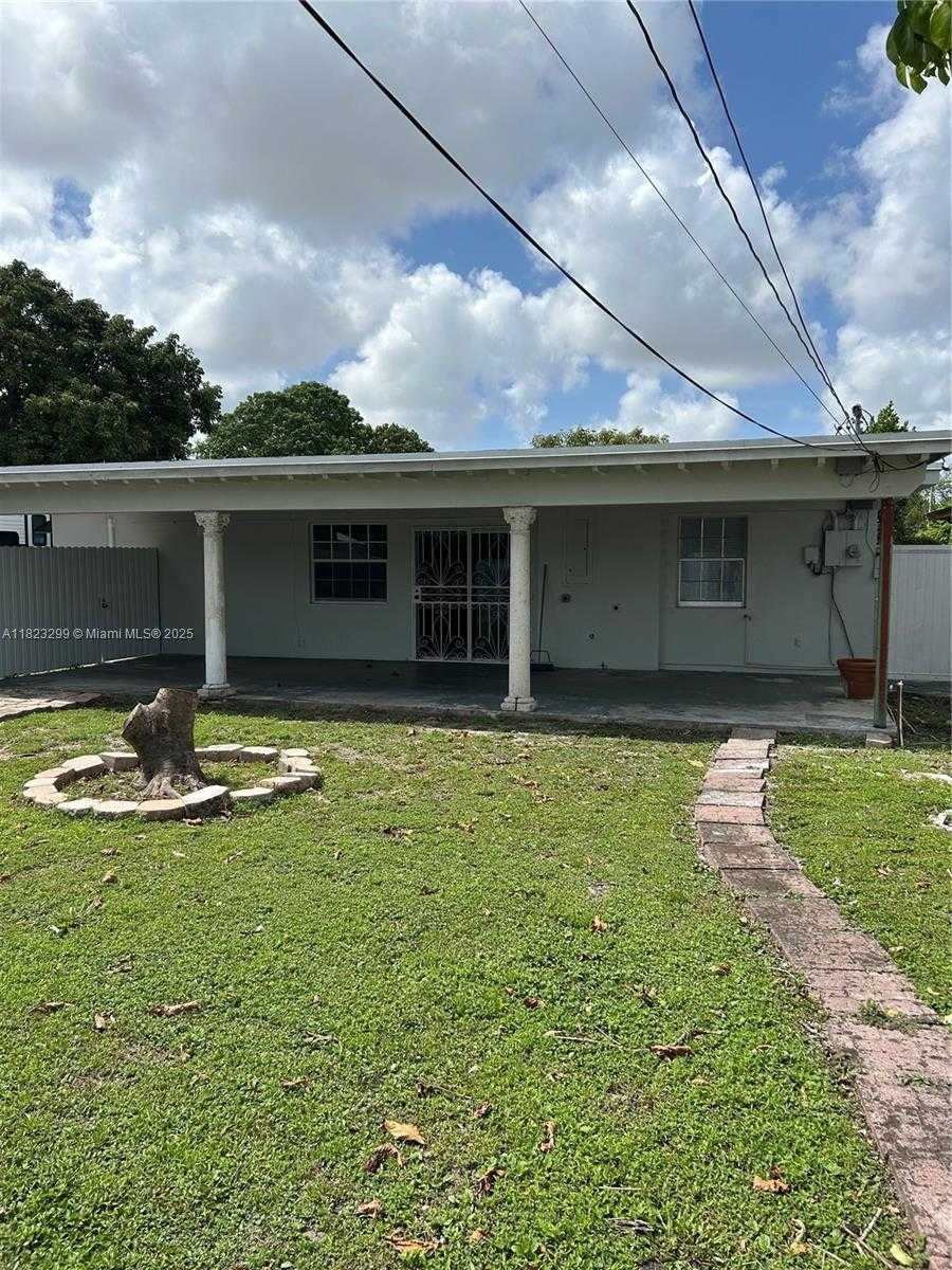 Small Image of 621 EAST 46TH ST, Hialeah Number 27