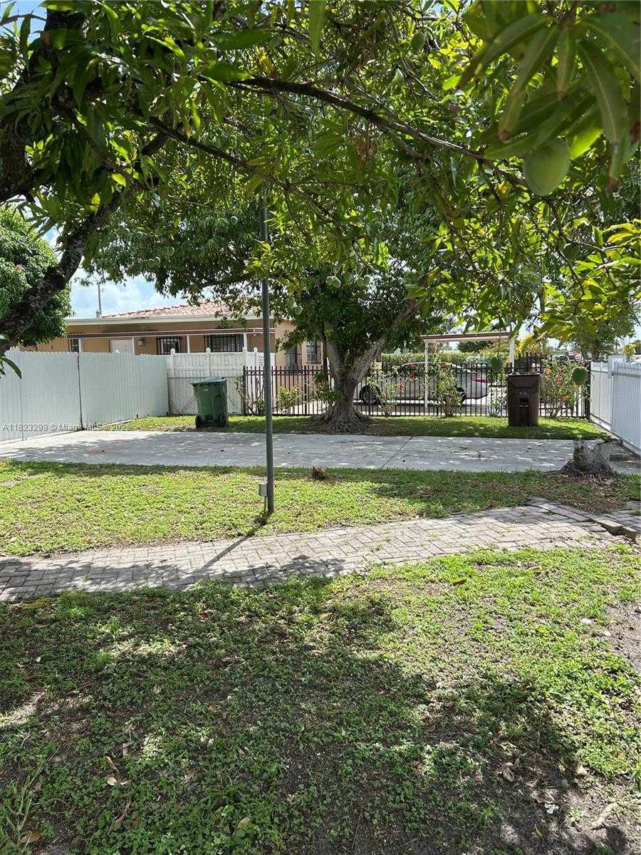 Small Image of 621 EAST 46TH ST, Hialeah Number 4