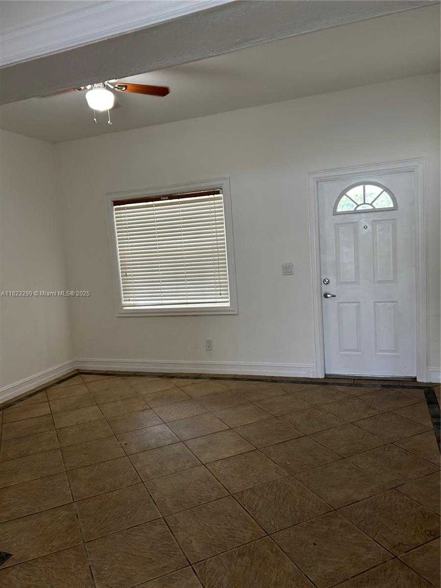 Small Image of 621 EAST 46TH ST, Hialeah Number 8