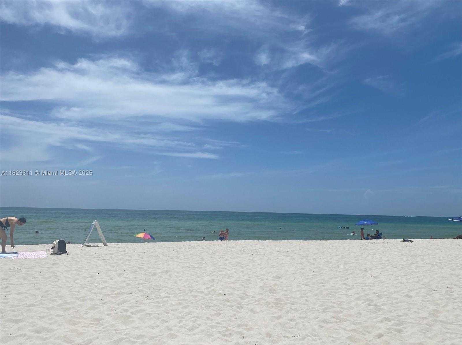 Small Image of 6490 COLLINS AVE #17, Miami Beach Number 11