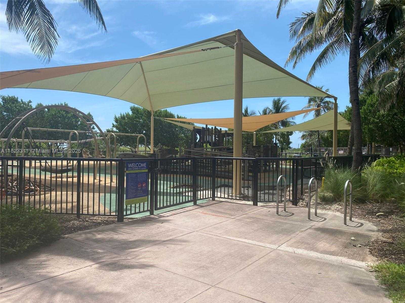 Small Image of 6490 COLLINS AVE #17, Miami Beach Number 12