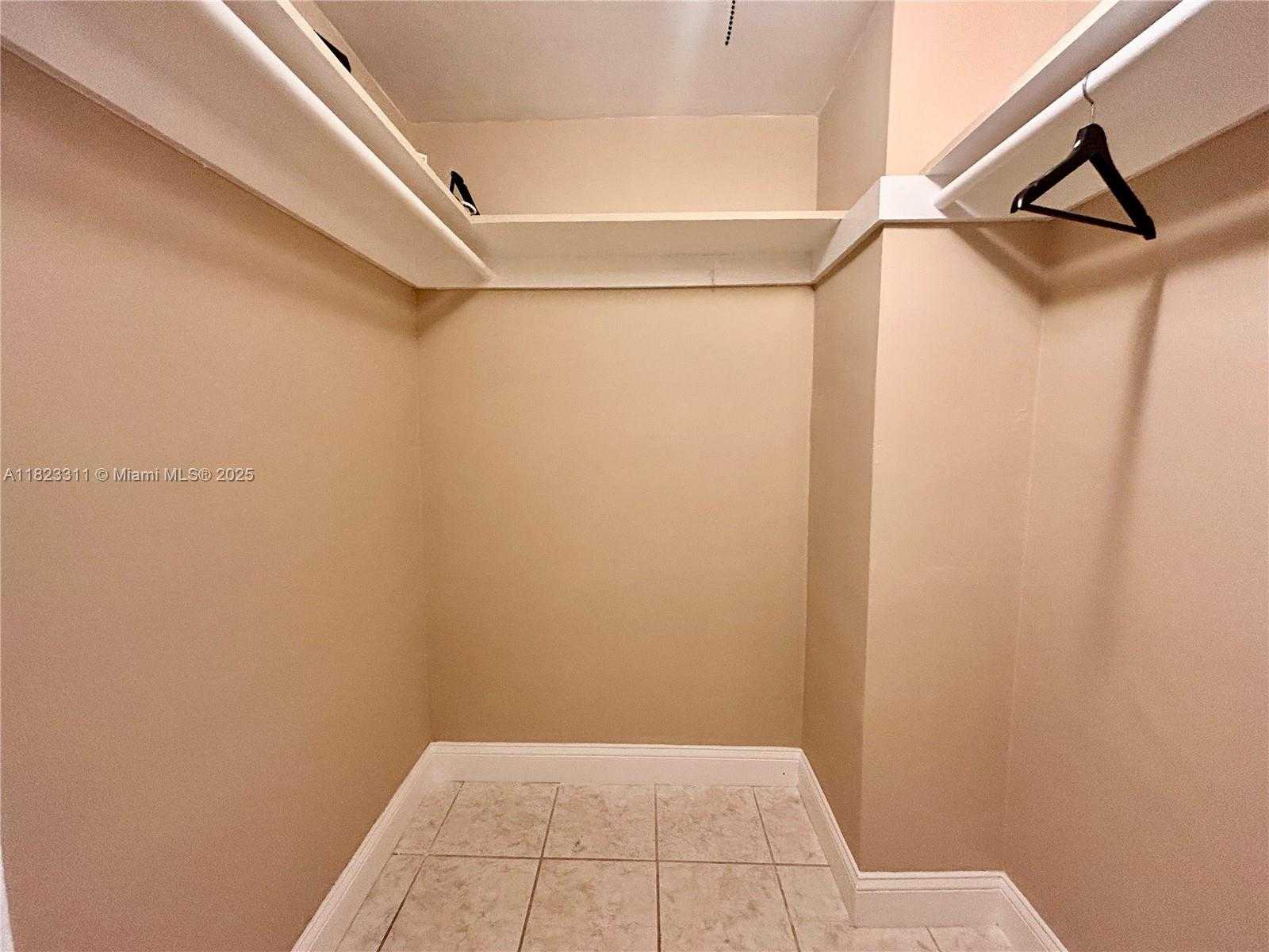 Small Image of 6490 COLLINS AVE #17, Miami Beach Number 8