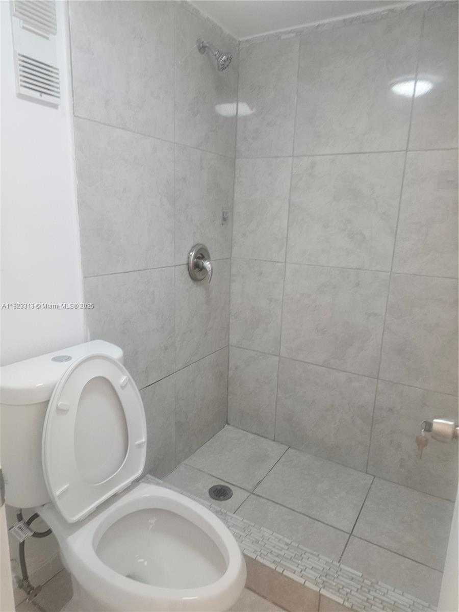 Small Image of 4525 WEST 20TH AVE #225, Hialeah Number 19