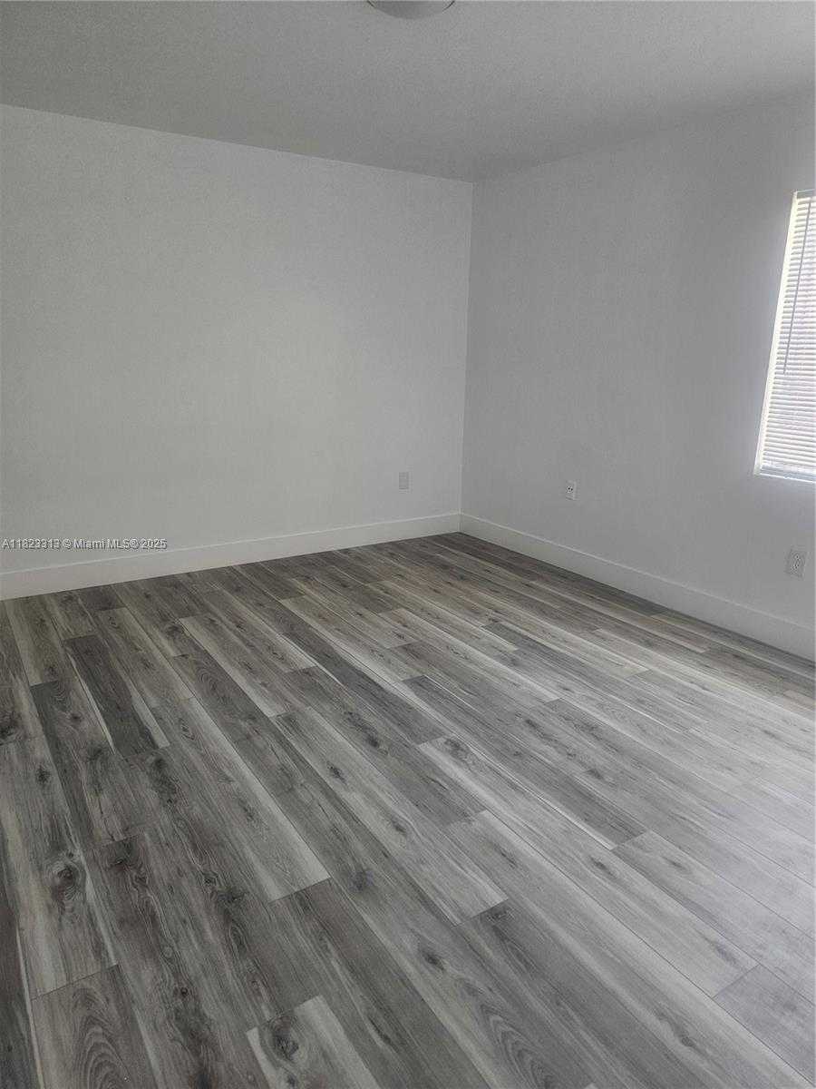 Small Image of 4525 WEST 20TH AVE #225, Hialeah Number 6