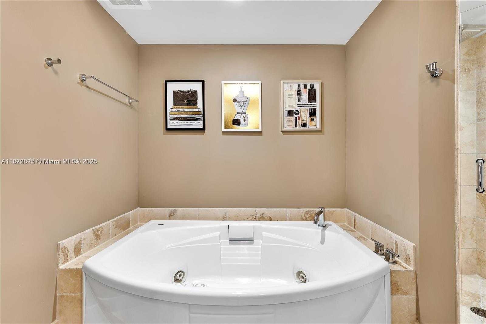 Small Image of 18201 COLLINS AVE #1507, Sunny Isles Beach Number 20