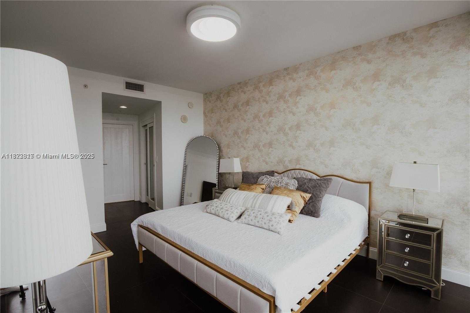 Small Image of 18201 COLLINS AVE #1507, Sunny Isles Beach Number 39