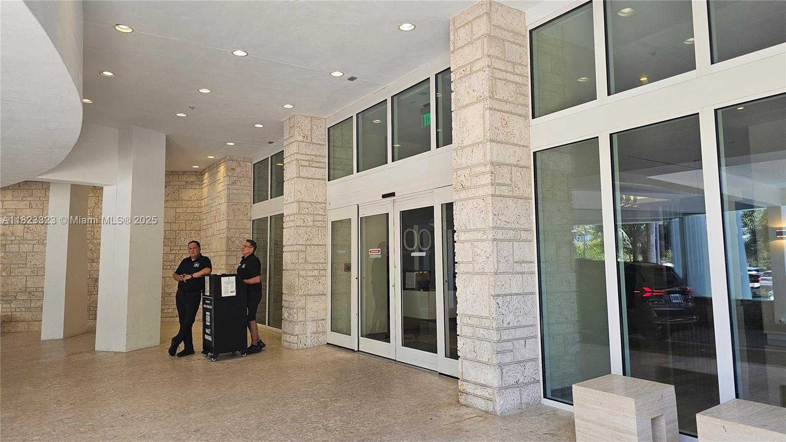 Small Image of 100 BAYVIEW DR #2009, Sunny Isles Beach Number 19