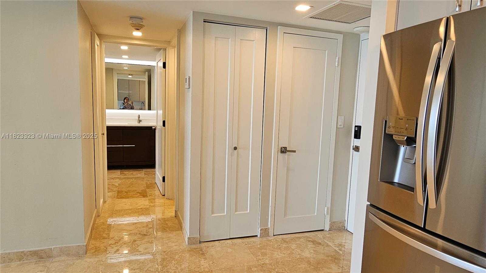 Small Image of 100 BAYVIEW DR #2009, Sunny Isles Beach Number 7