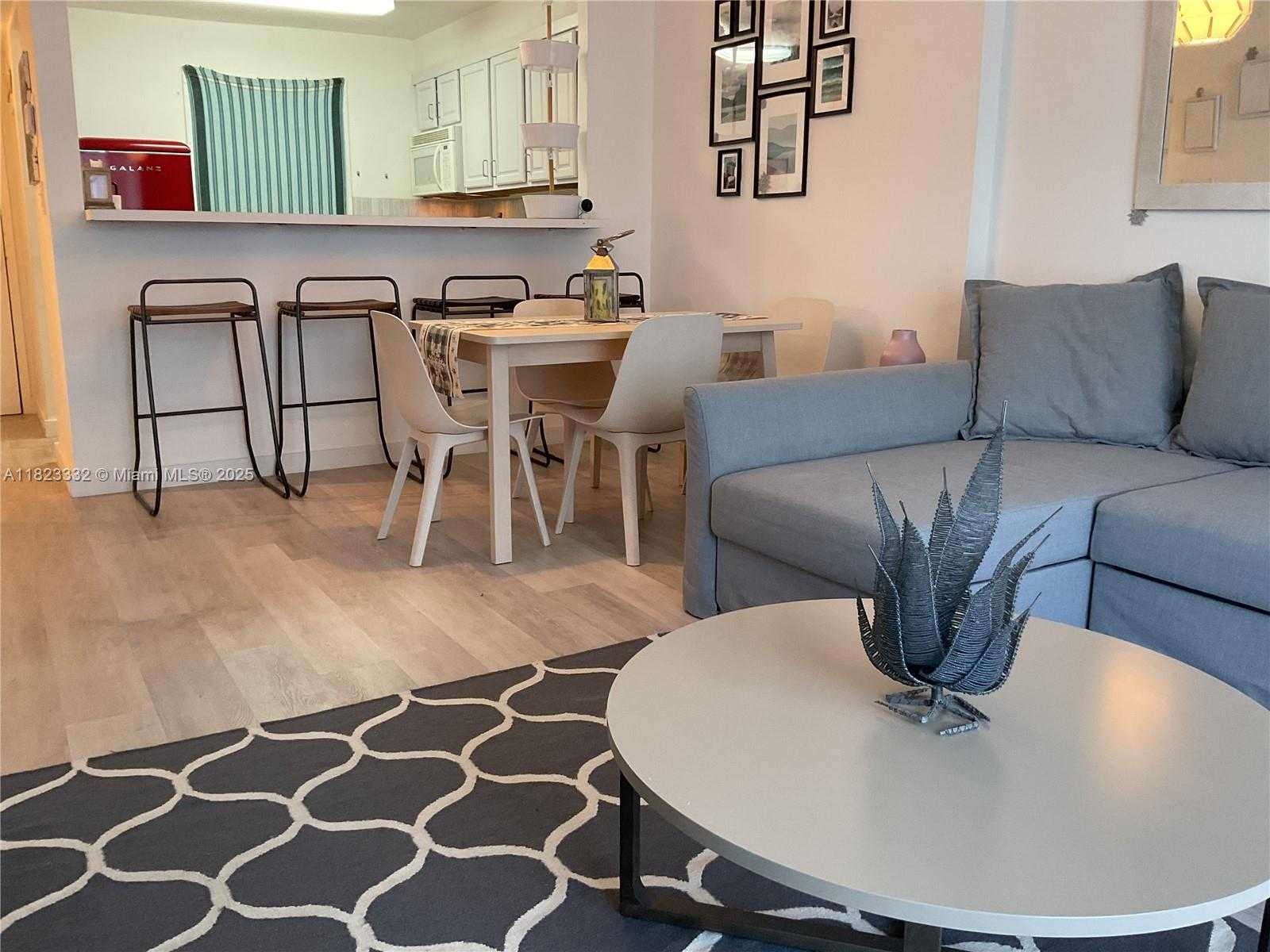 Small Image of 345 OCEAN DR #623, Miami Beach Number 7