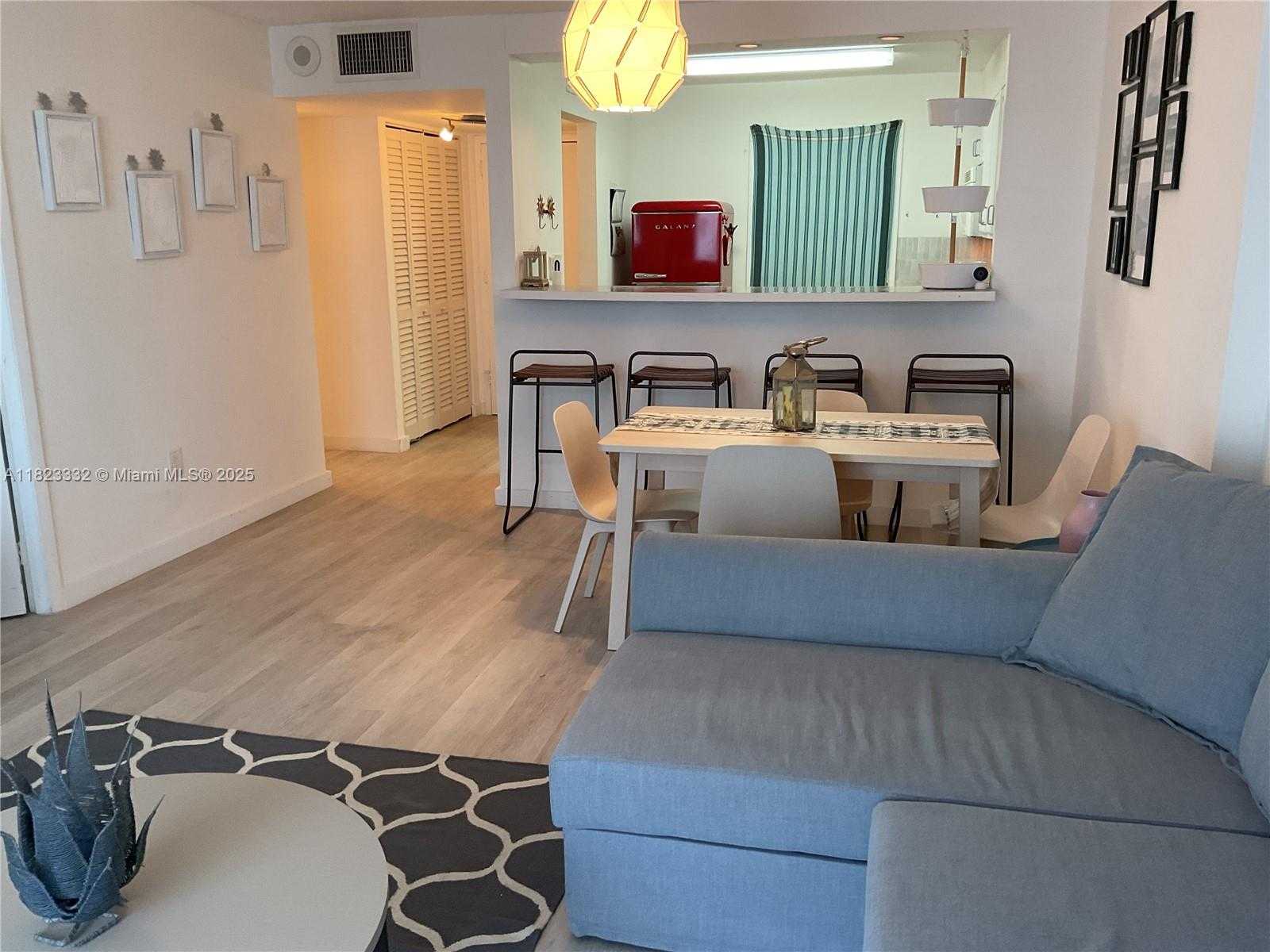 Small Image of 345 OCEAN DR #623, Miami Beach Number 9