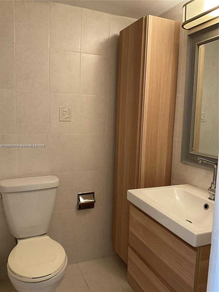 Small Image of 7441 WAYNE AVE #6J, Miami Beach Number 12