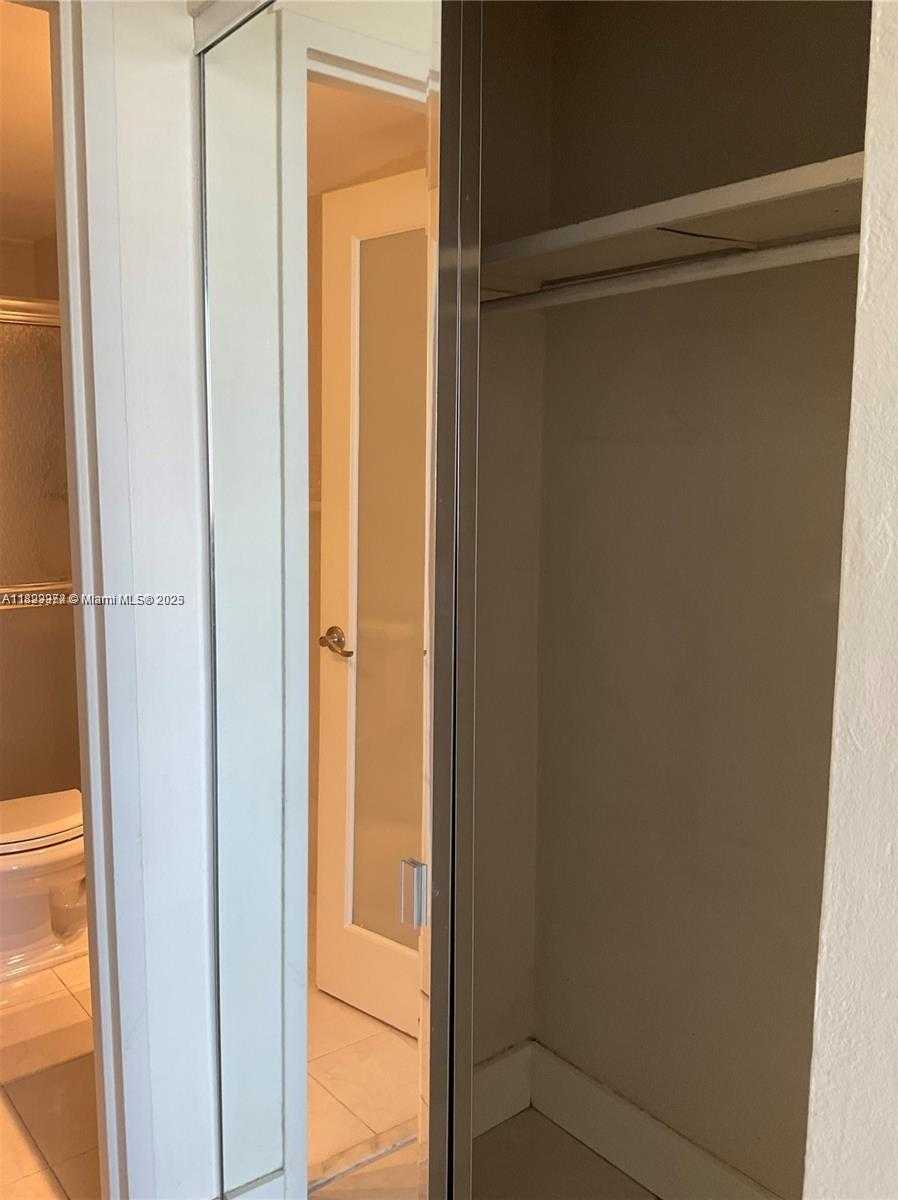 Small Image of 7441 WAYNE AVE #6J, Miami Beach Number 14