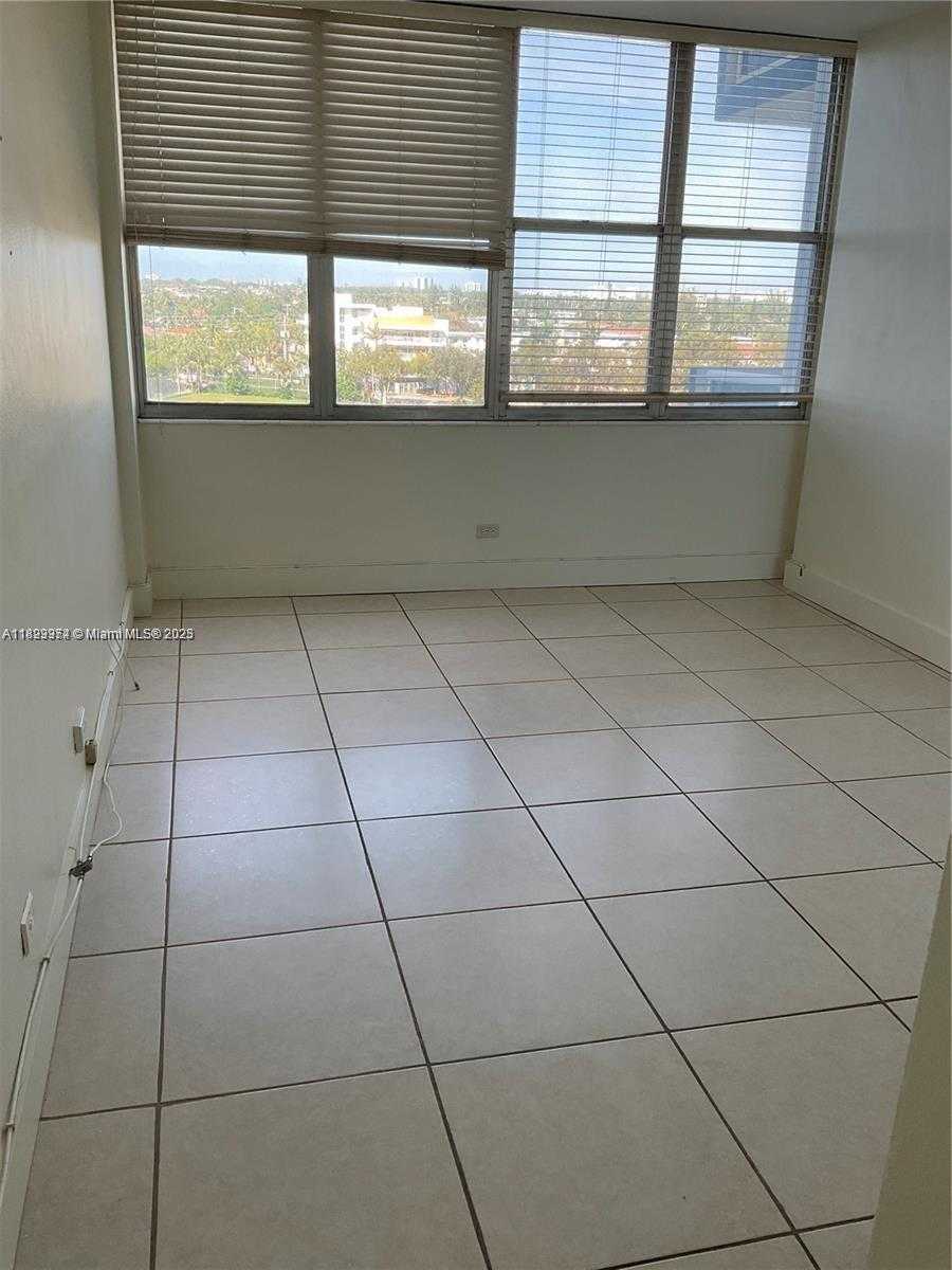Small Image of 7441 WAYNE AVE #6J, Miami Beach Number 16