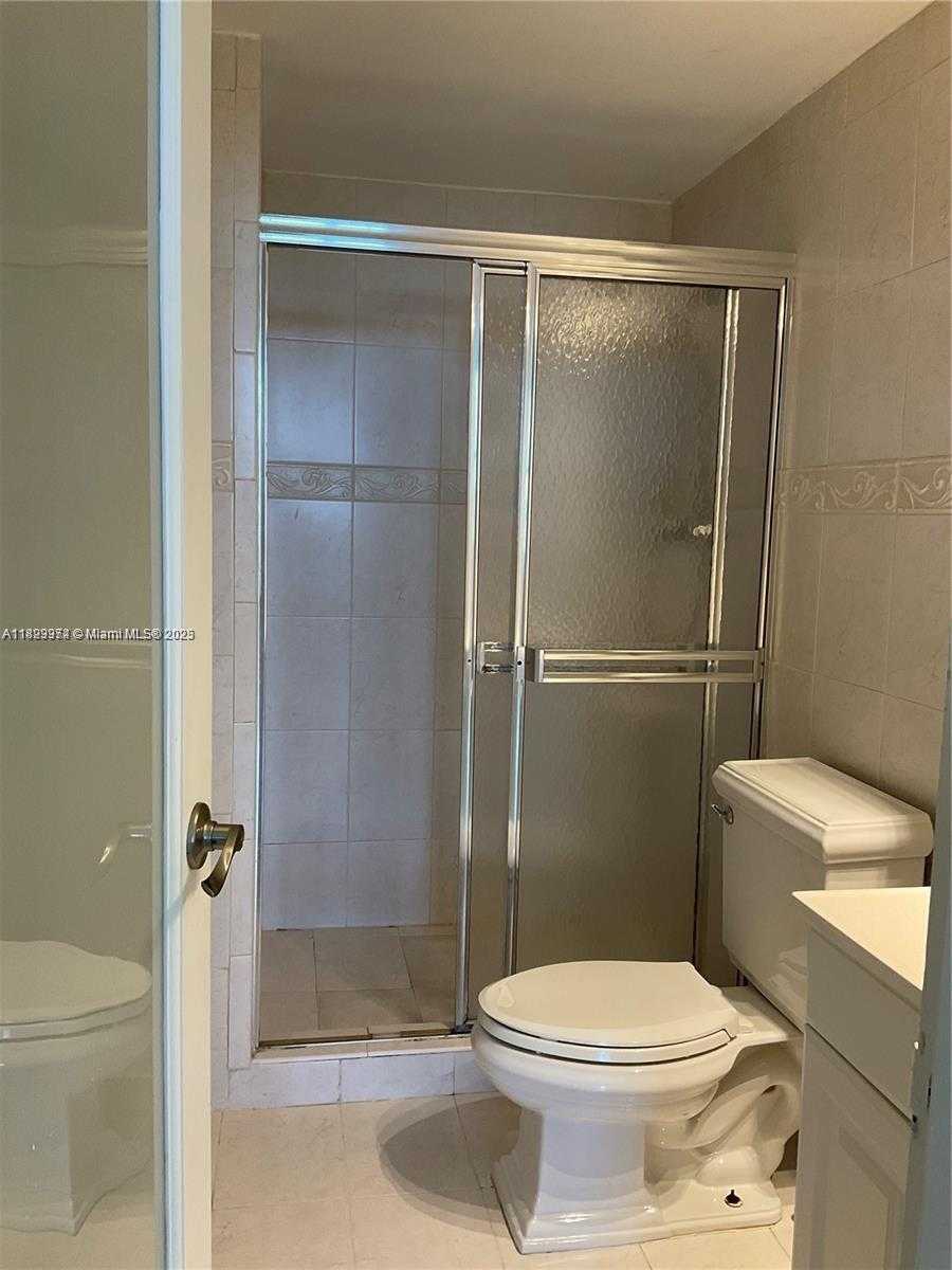 Small Image of 7441 WAYNE AVE #6J, Miami Beach Number 18
