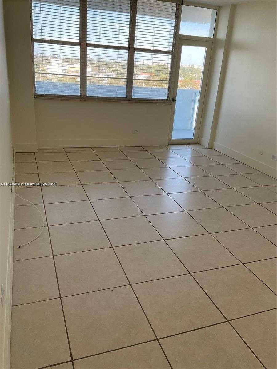 Small Image of 7441 WAYNE AVE #6J, Miami Beach Number 20