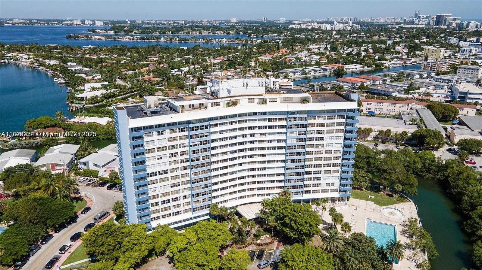 Small Image of 7441 WAYNE AVE #6J, Miami Beach Number 31