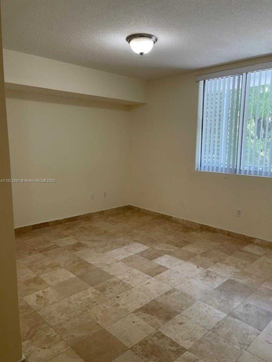 Small Image of 3339 VIRGINIA ST #204, Miami Number 11
