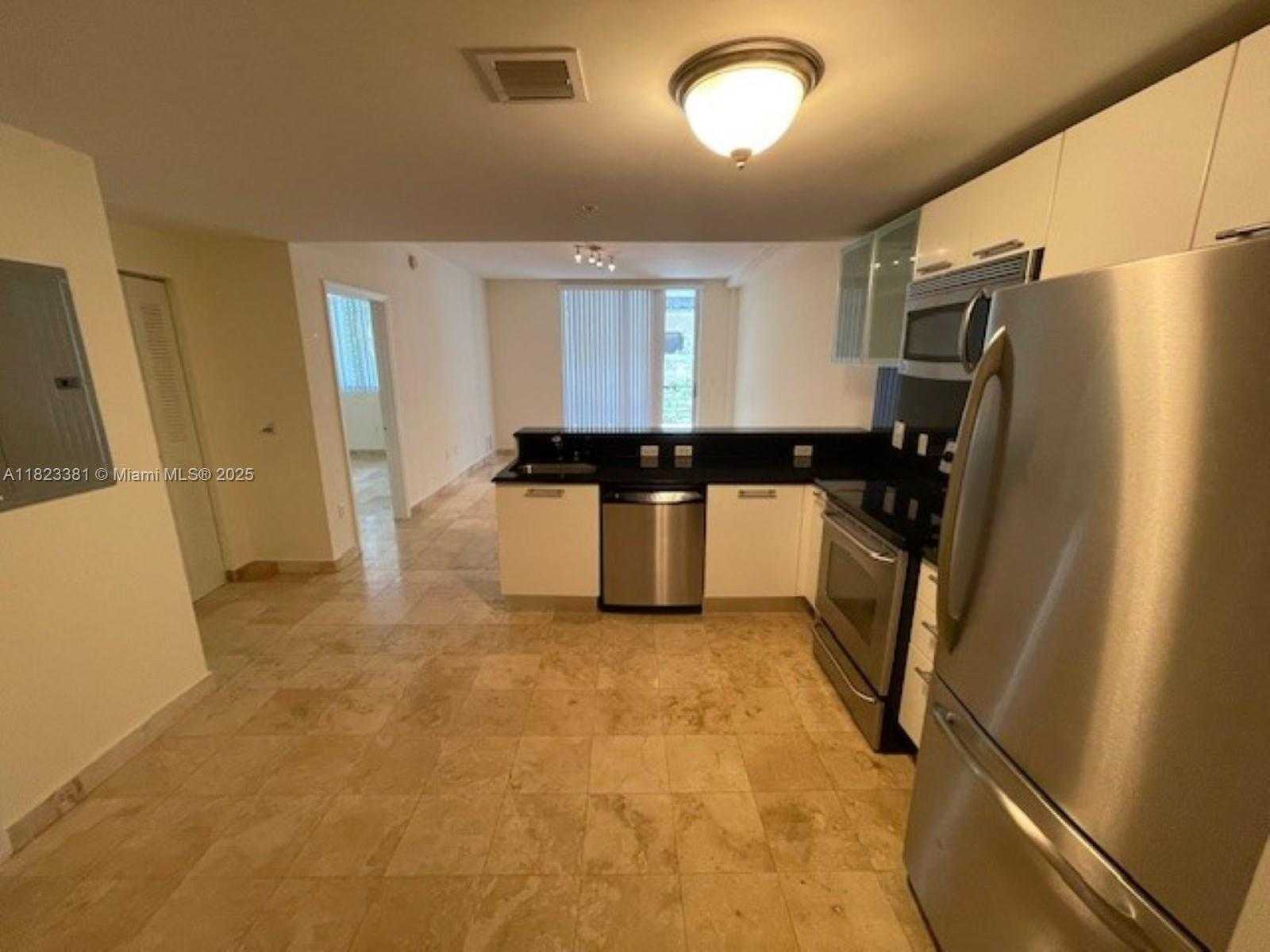 Small Image of 3339 VIRGINIA ST #204, Miami Number 8