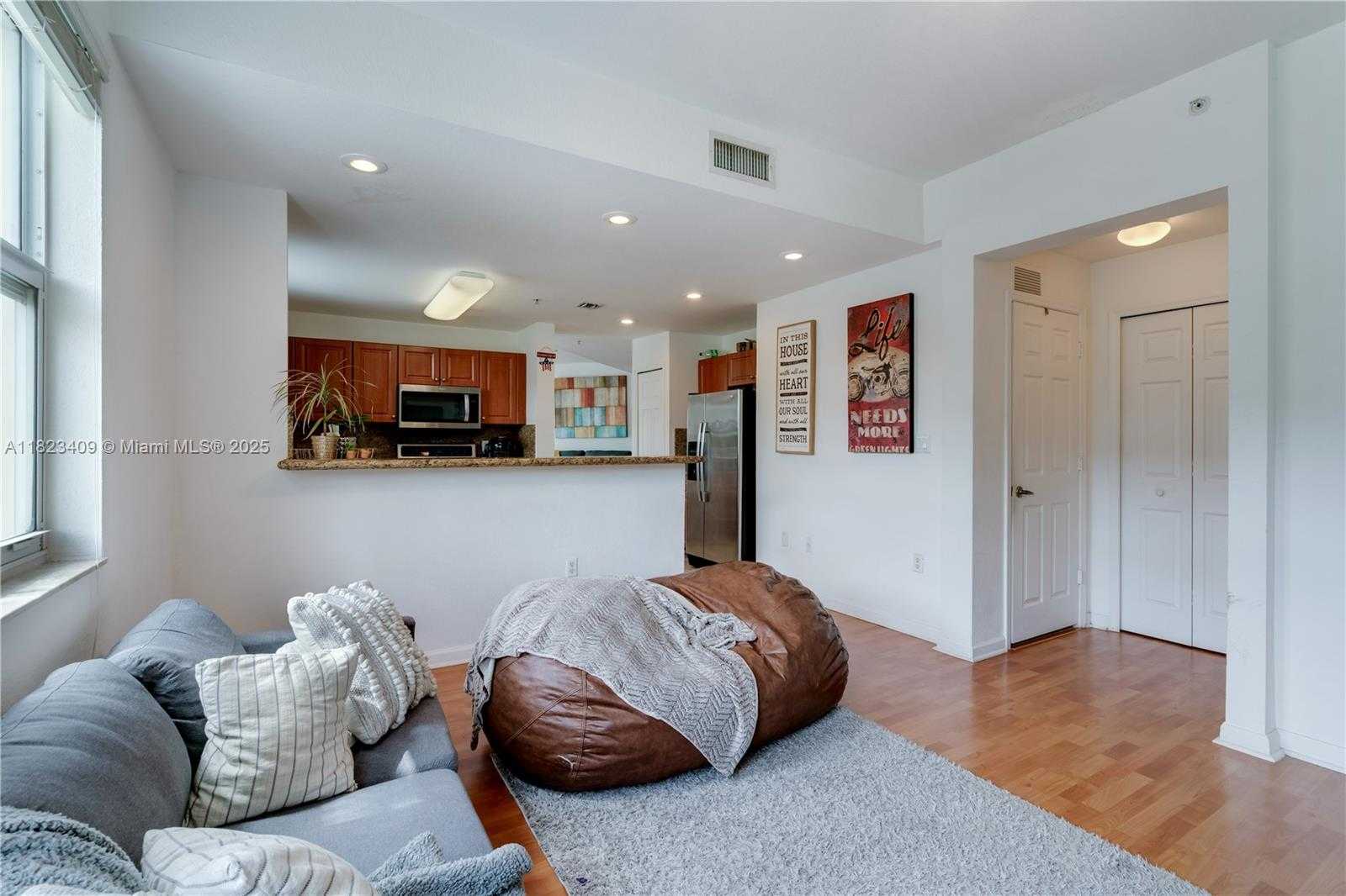 Small Image of 11002 NORTH WEST 83RD ST #204, Doral Number 9