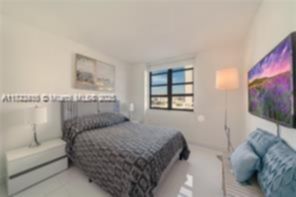 Small Image of 2555 COLLINS AVE #702, Miami Beach Number 15