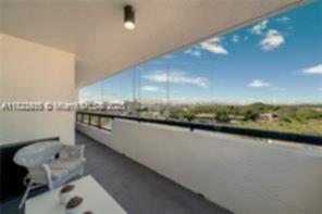 Small Image of 2555 COLLINS AVE #702, Miami Beach Number 23