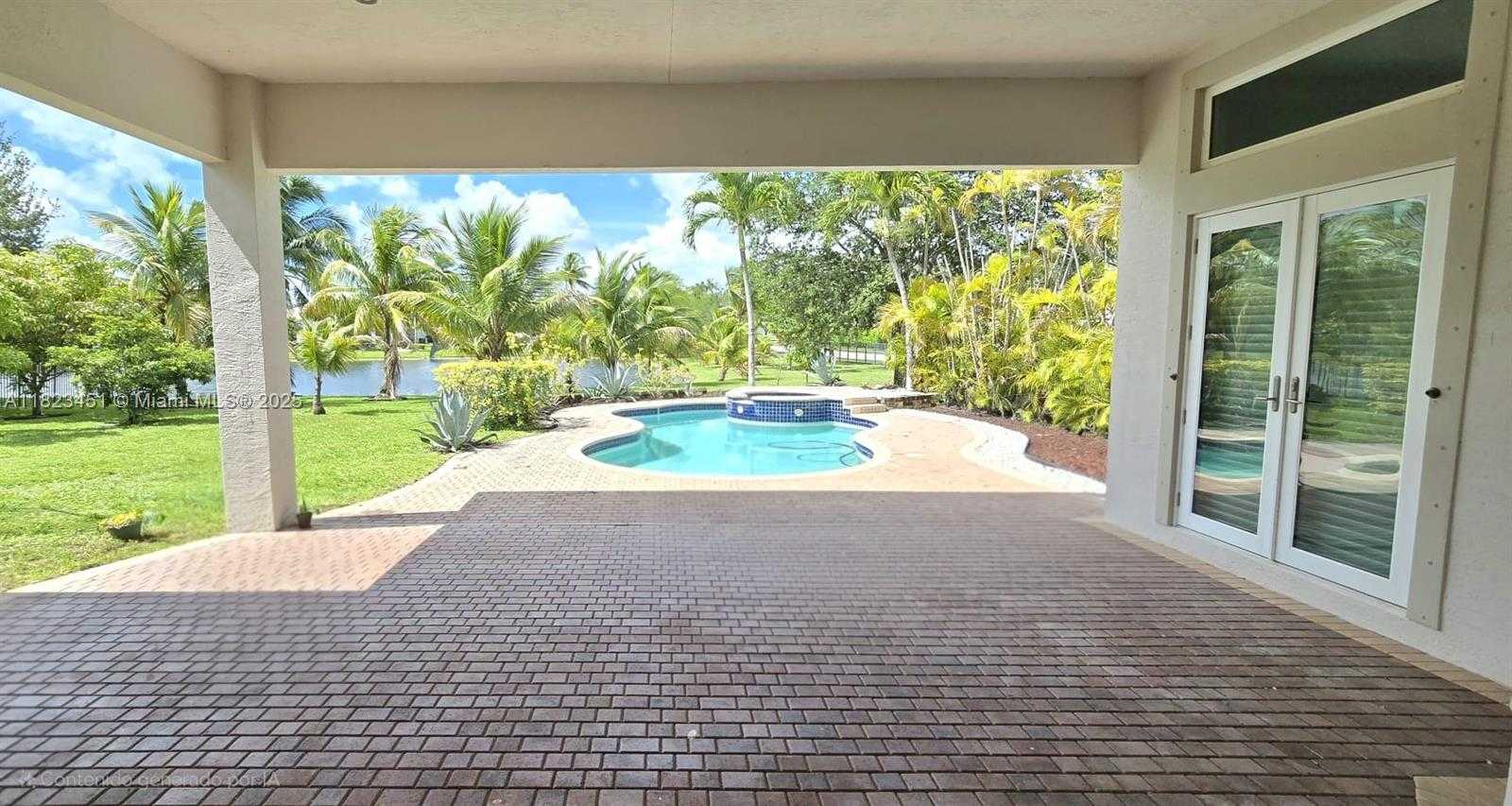 Small Image of 15066 SOUTH WEST 39TH ST, Davie Number 2