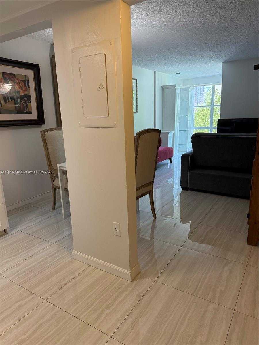 Small Image of 17570 ATLANTIC BLVD #405, Sunny Isles Beach Number 11