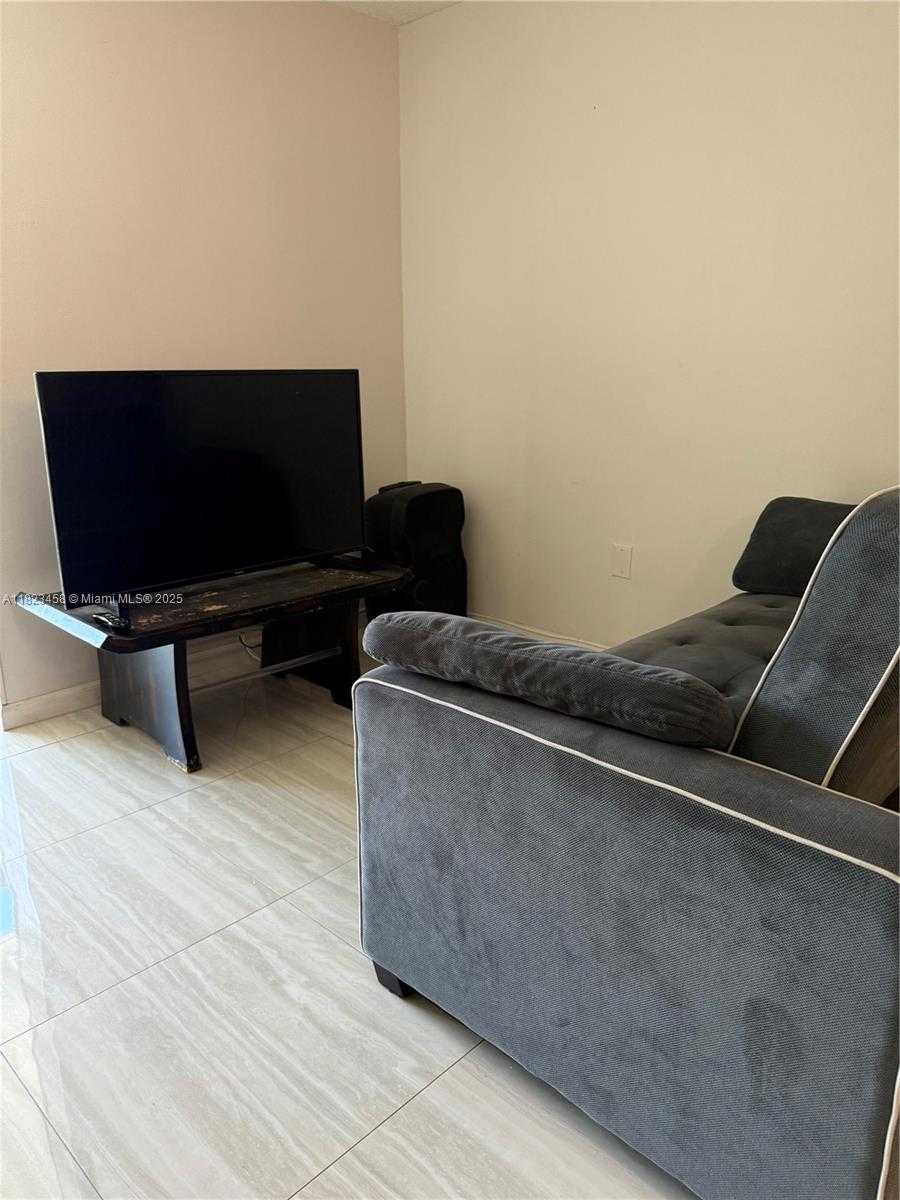 Small Image of 17570 ATLANTIC BLVD #405, Sunny Isles Beach Number 16