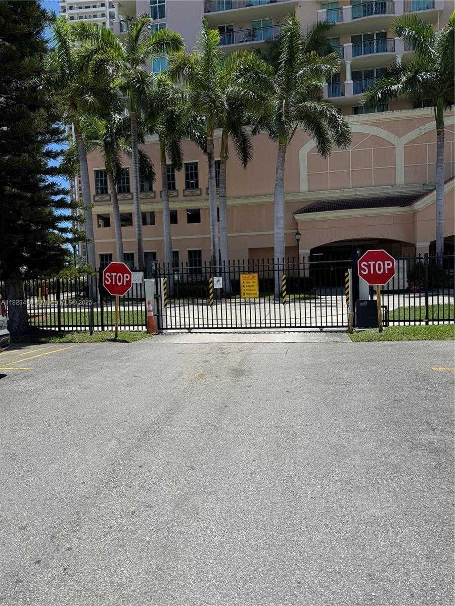 Small Image of 17570 ATLANTIC BLVD #405, Sunny Isles Beach Number 33