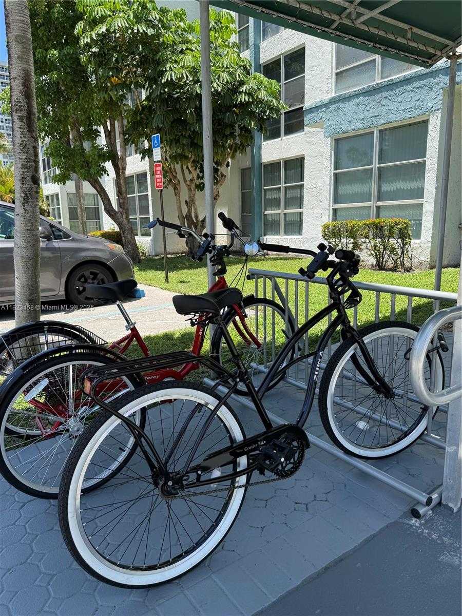Small Image of 17570 ATLANTIC BLVD #405, Sunny Isles Beach Number 38