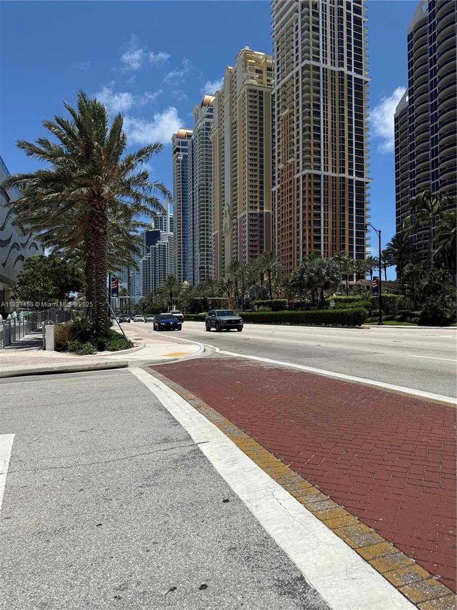 Small Image of 17570 ATLANTIC BLVD #405, Sunny Isles Beach Number 41