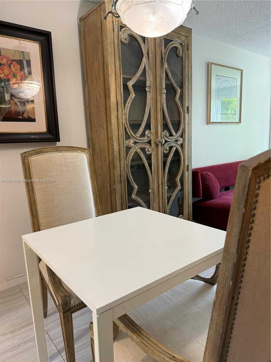 Small Image of 17570 ATLANTIC BLVD #405, Sunny Isles Beach Number 8