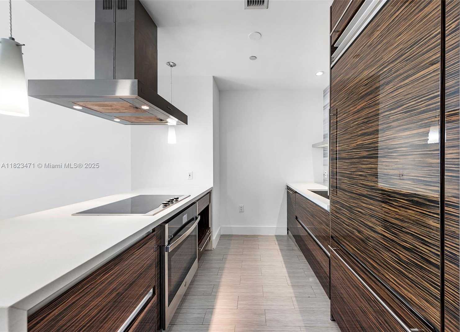 Small Image of 1100 BISCAYNE BLVD #5105, Miami Number 10