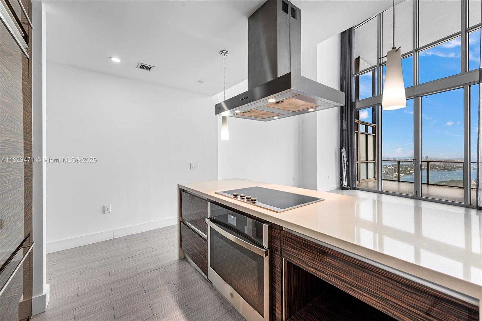 Small Image of 1100 BISCAYNE BLVD #5105, Miami Number 12