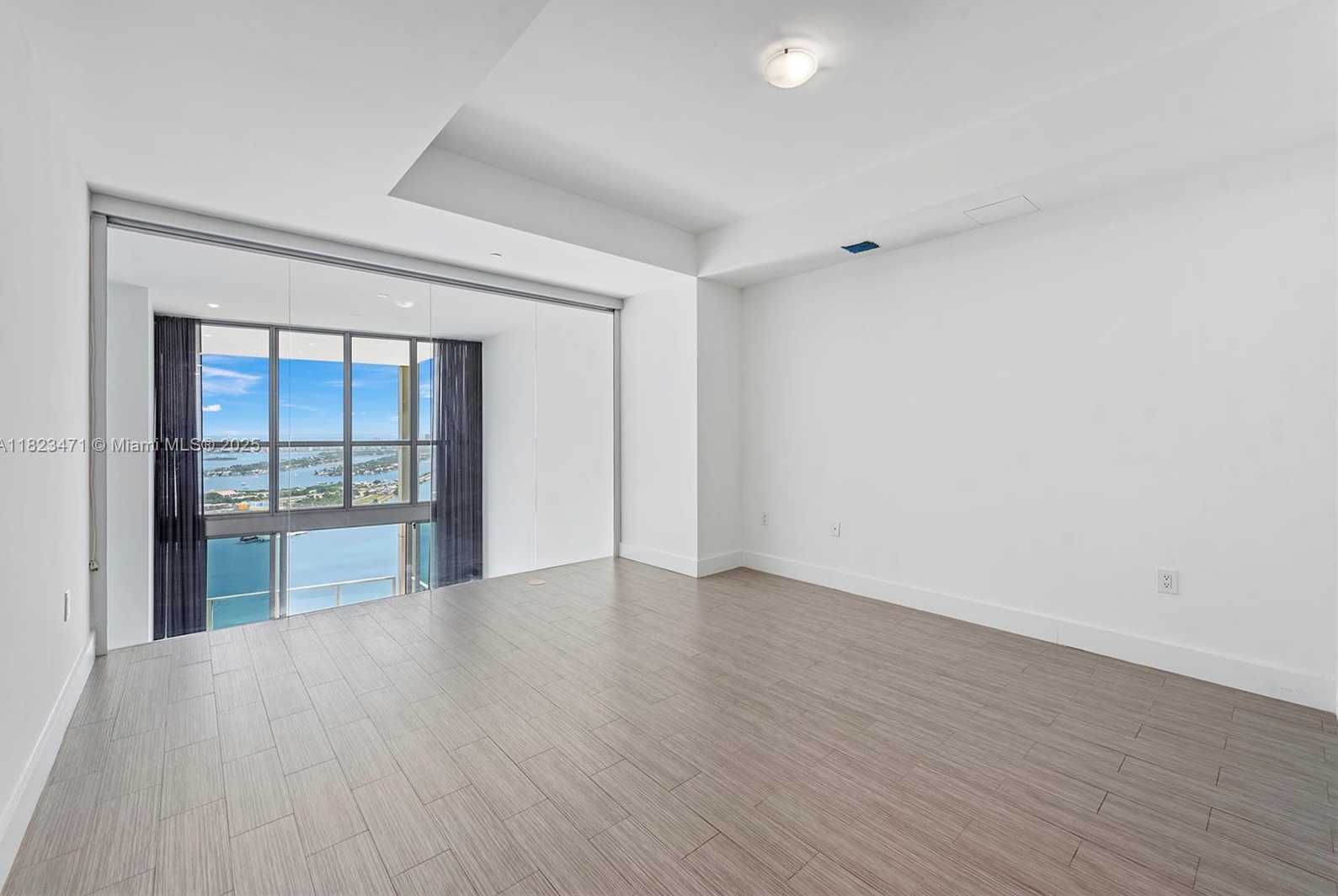 Small Image of 1100 BISCAYNE BLVD #5105, Miami Number 18