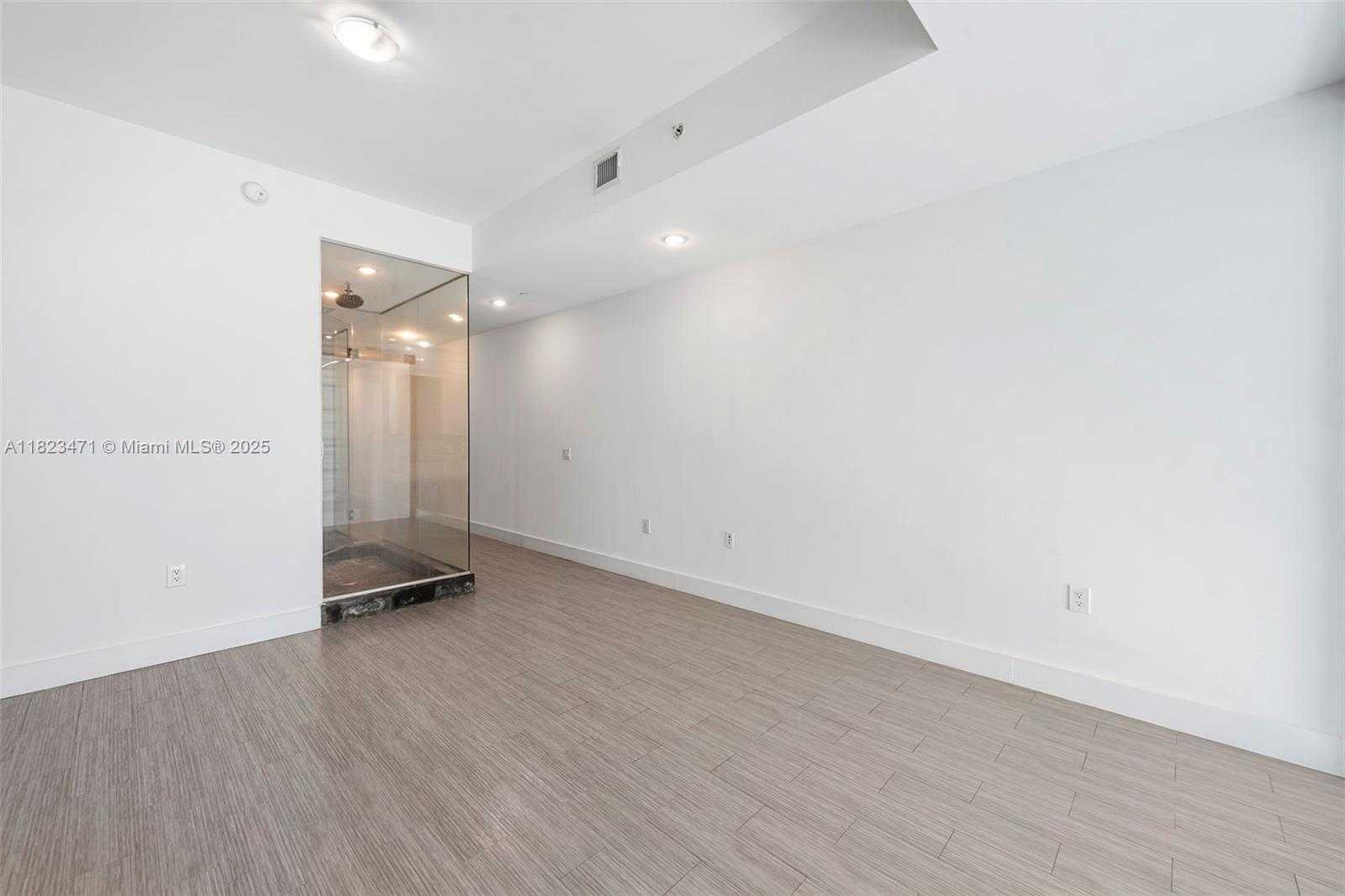 Small Image of 1100 BISCAYNE BLVD #5105, Miami Number 22