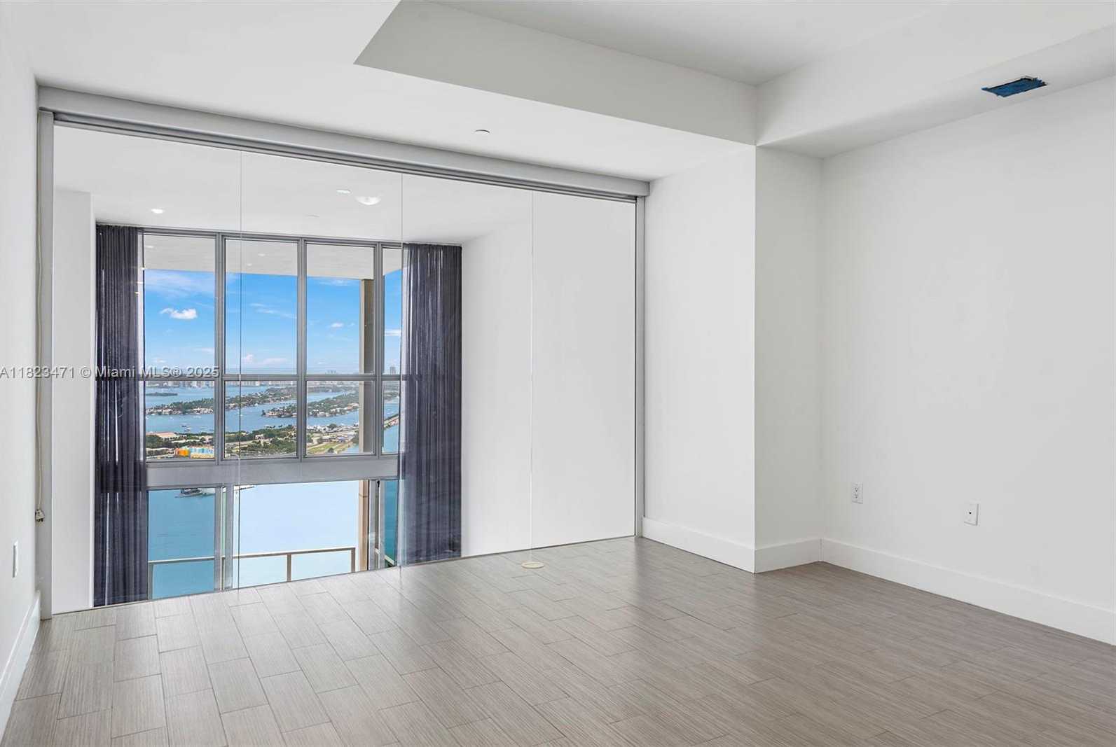 Small Image of 1100 BISCAYNE BLVD #5105, Miami Number 23