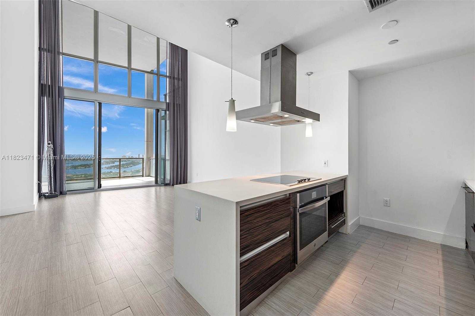Small Image of 1100 BISCAYNE BLVD #5105, Miami Number 5