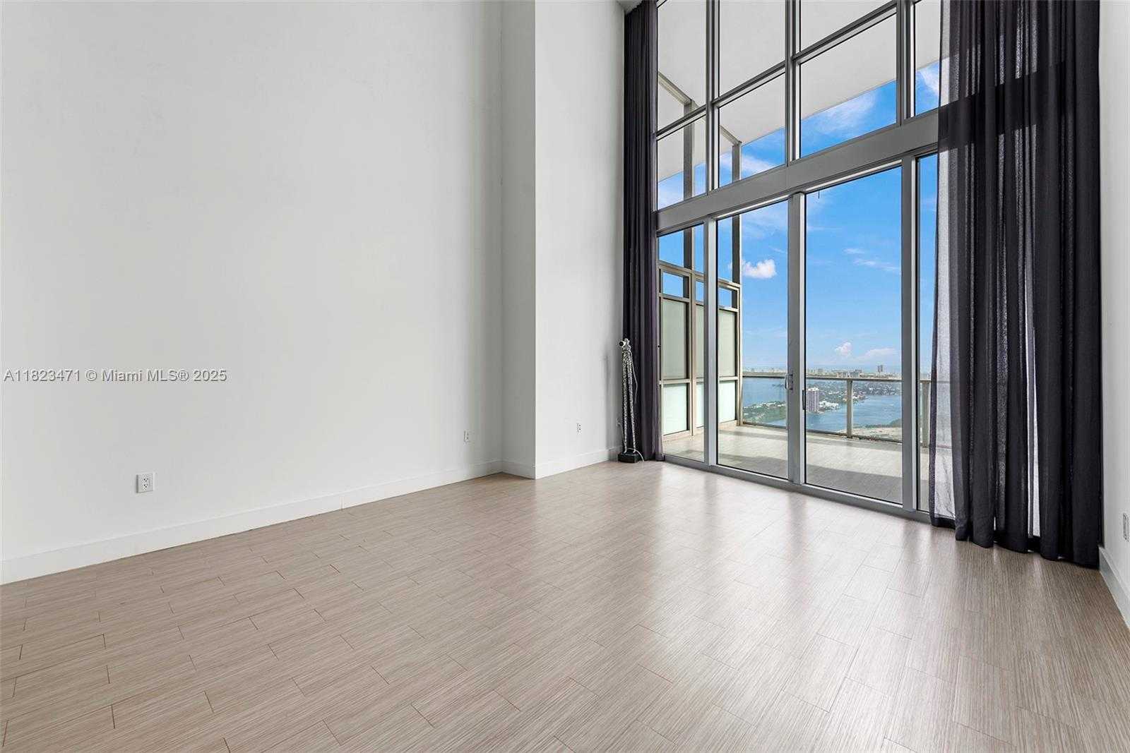 Small Image of 1100 BISCAYNE BLVD #5105, Miami Number 6