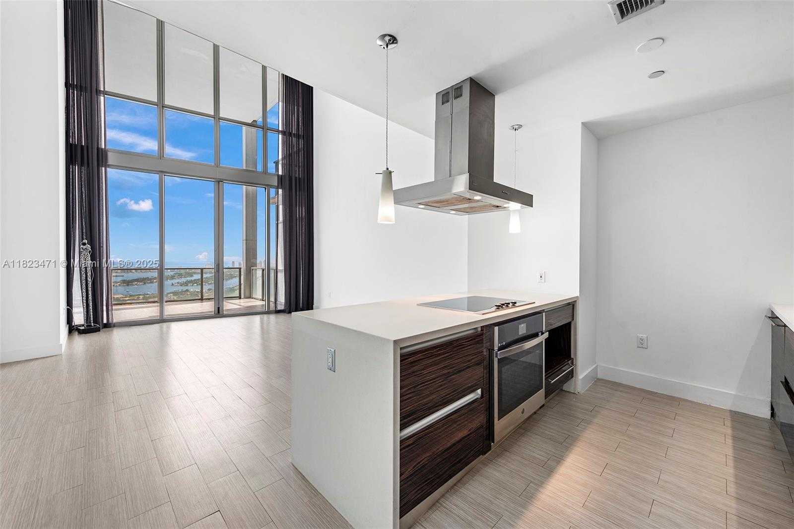 Small Image of 1100 BISCAYNE BLVD #5105, Miami Number 9